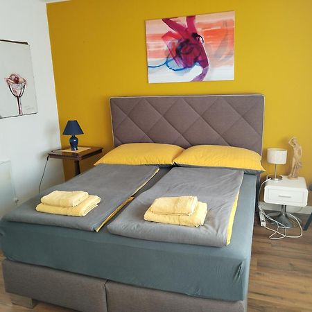 Waldeslust Warmbad Mit Balkon Und Privatem Parkplatz Apartment Villach Exterior foto