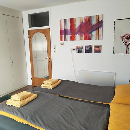 Waldeslust Warmbad Mit Balkon Und Privatem Parkplatz Apartment Villach Exterior foto